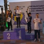 เด็กชายชาวยูเครนเอาชนะนักหมากรุกชาวรัสเซียเพื่อคว้าแชมป์โลก